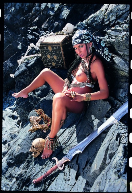 Latina Egyptian Mistress beautiful nude picture