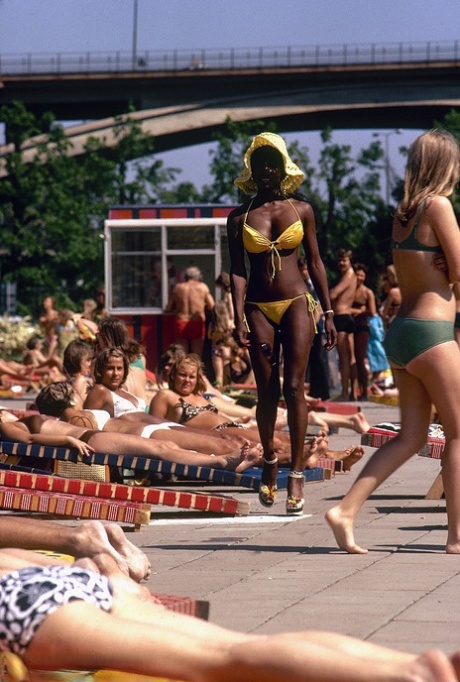Brazzilian Swinging Tits beautiful naked archive
