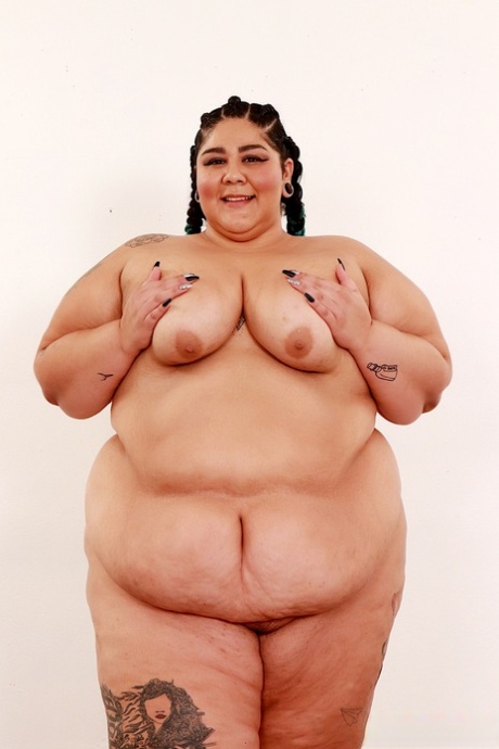 Brazzilian Mom In Kitchen nude photo