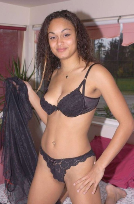 Latina Pinay sex photo