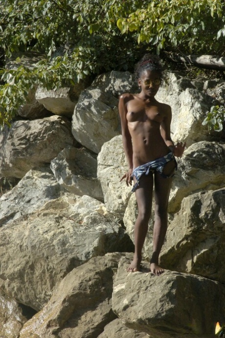 Black Caught Public hot nude picture