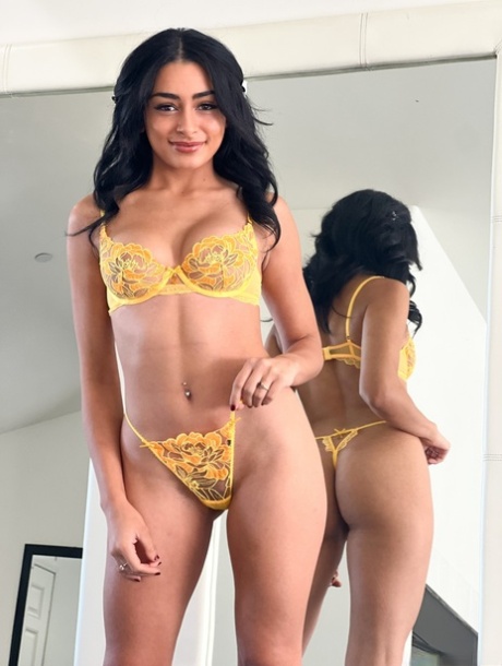 Latina 99 free porn pics