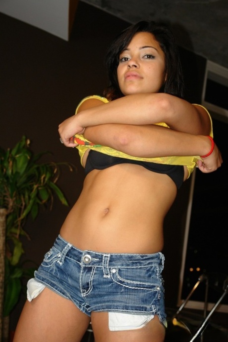 Latina Ms Cleo Anal hot naked img