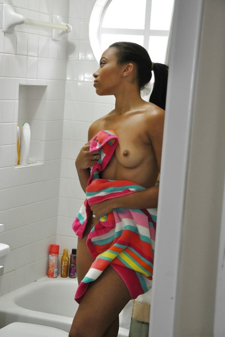 African Sofi beautiful naked img