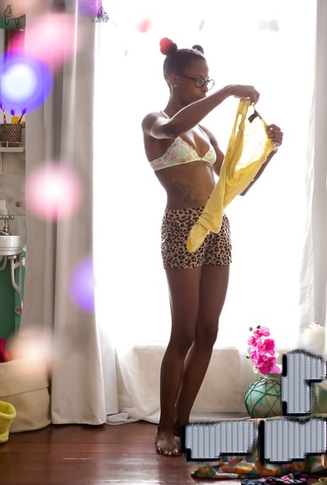 African Big Girl Anal beautiful naked photos
