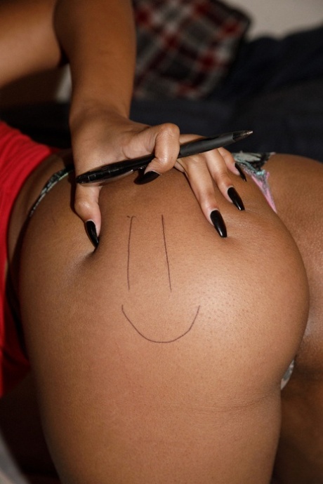 Brazzilian Asa Akira Gangbang nude photo