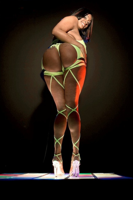 Brazzilian Swinger Club nude pictures