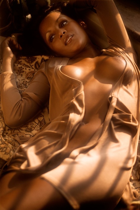 Latina Mia Khalifa Bbc hot nude photo