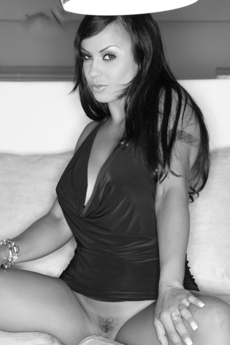 Mariah Milano erotic actress photo