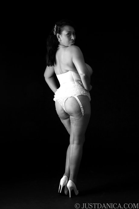 Latina Patty Cake nude gallery