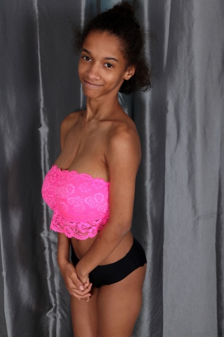 Brazzilian Mijando sexy nudes picture