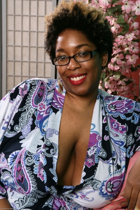 Black Anal Virgin sexy nudes photo