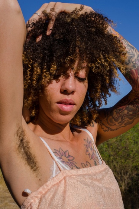 Brazzilian Lisa Ann Deepthroat free sexy image