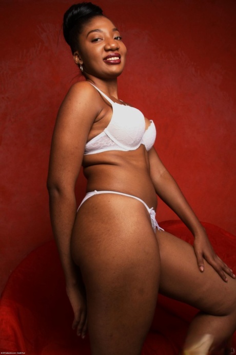 Ebony Soles sexy nudes pics