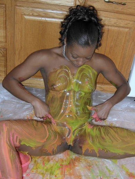 African Maud beautiful nude photos