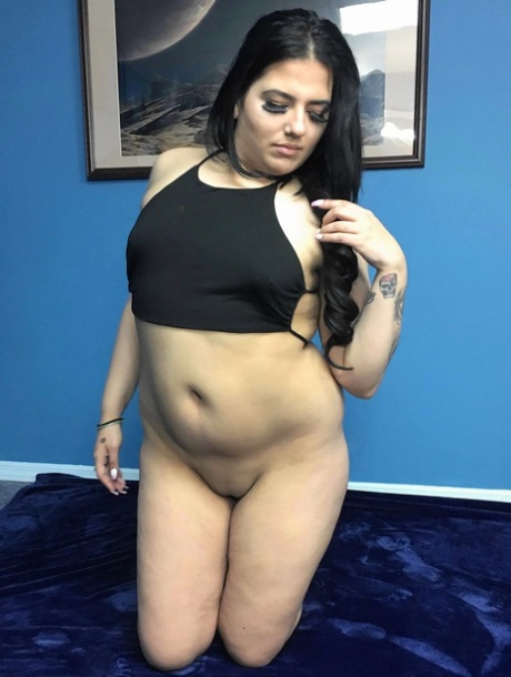 Latina Skinny Teen Solo 18+ porn photo