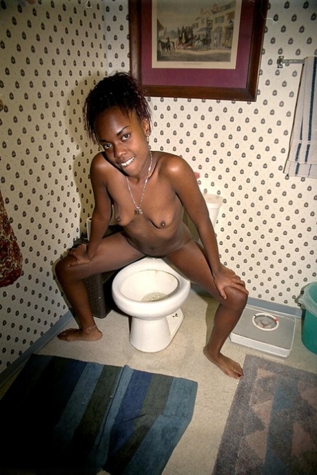 African Gaping Ass nude pictures