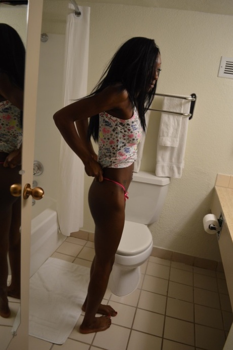 African Teen Outside 18+ top pics