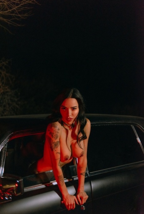 Latina Namorado sexy nude photo