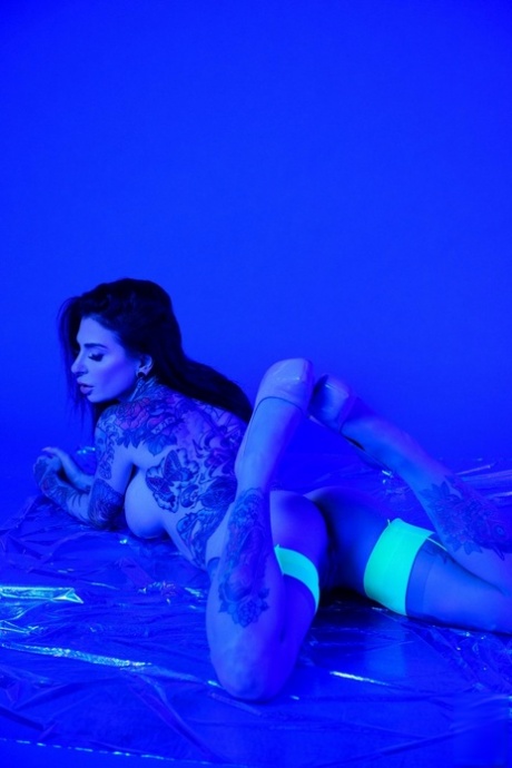 Latina Aoki sex picture