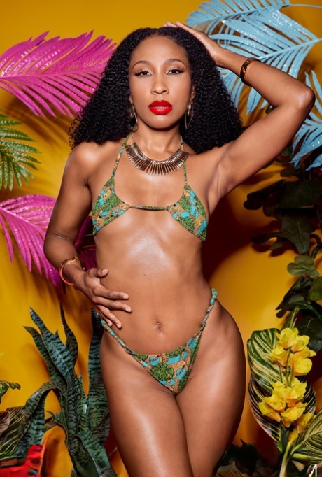 African Carmella beautiful porn pic